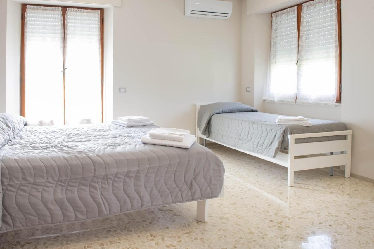 B&B Alba Sul Mare Guest House Massignano Exterior foto